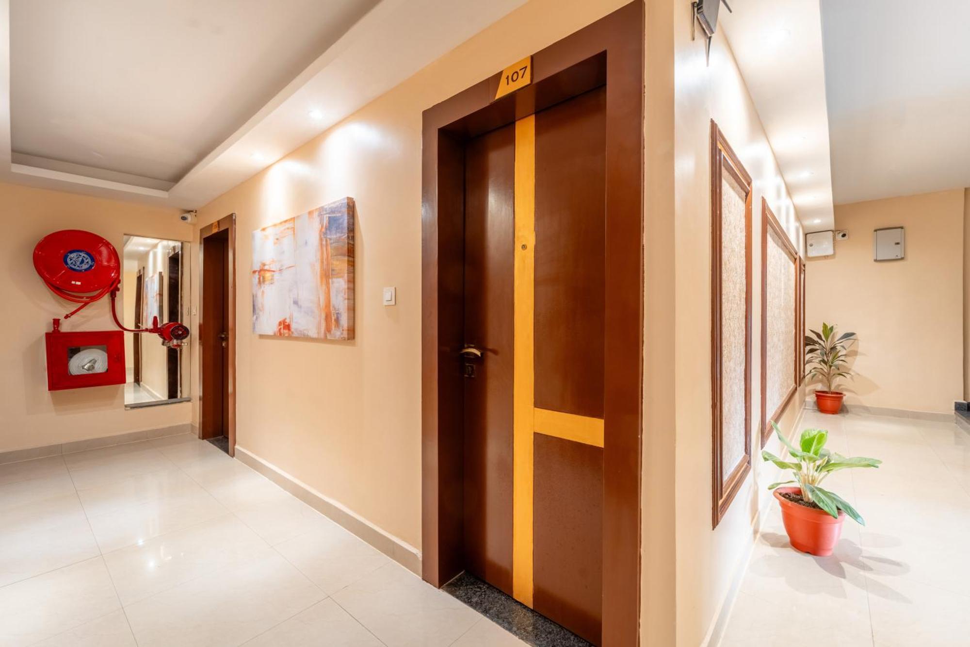 Treebo Premium Zorba Hotel Бопал Екстериор снимка