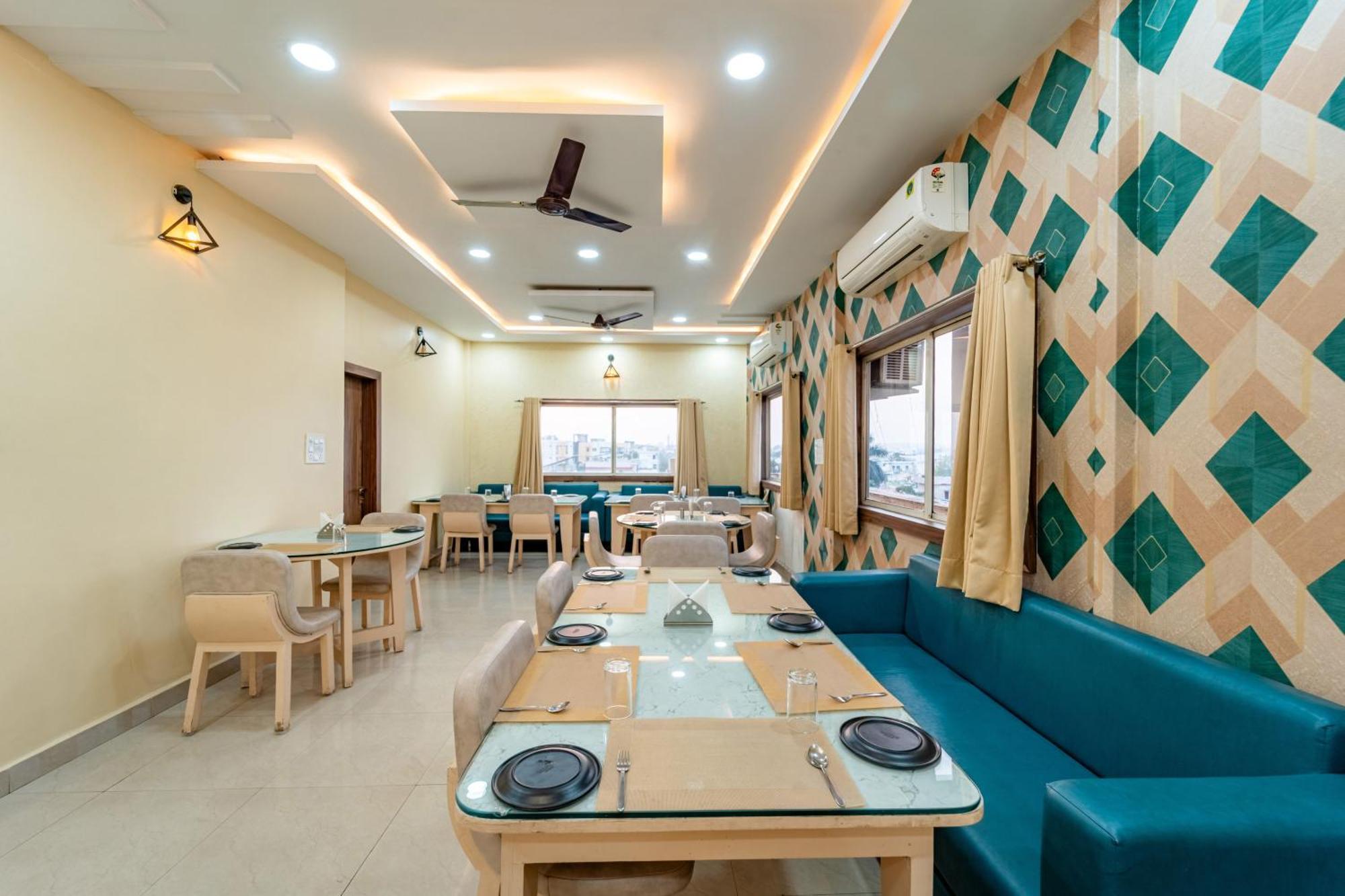Treebo Premium Zorba Hotel Бопал Екстериор снимка