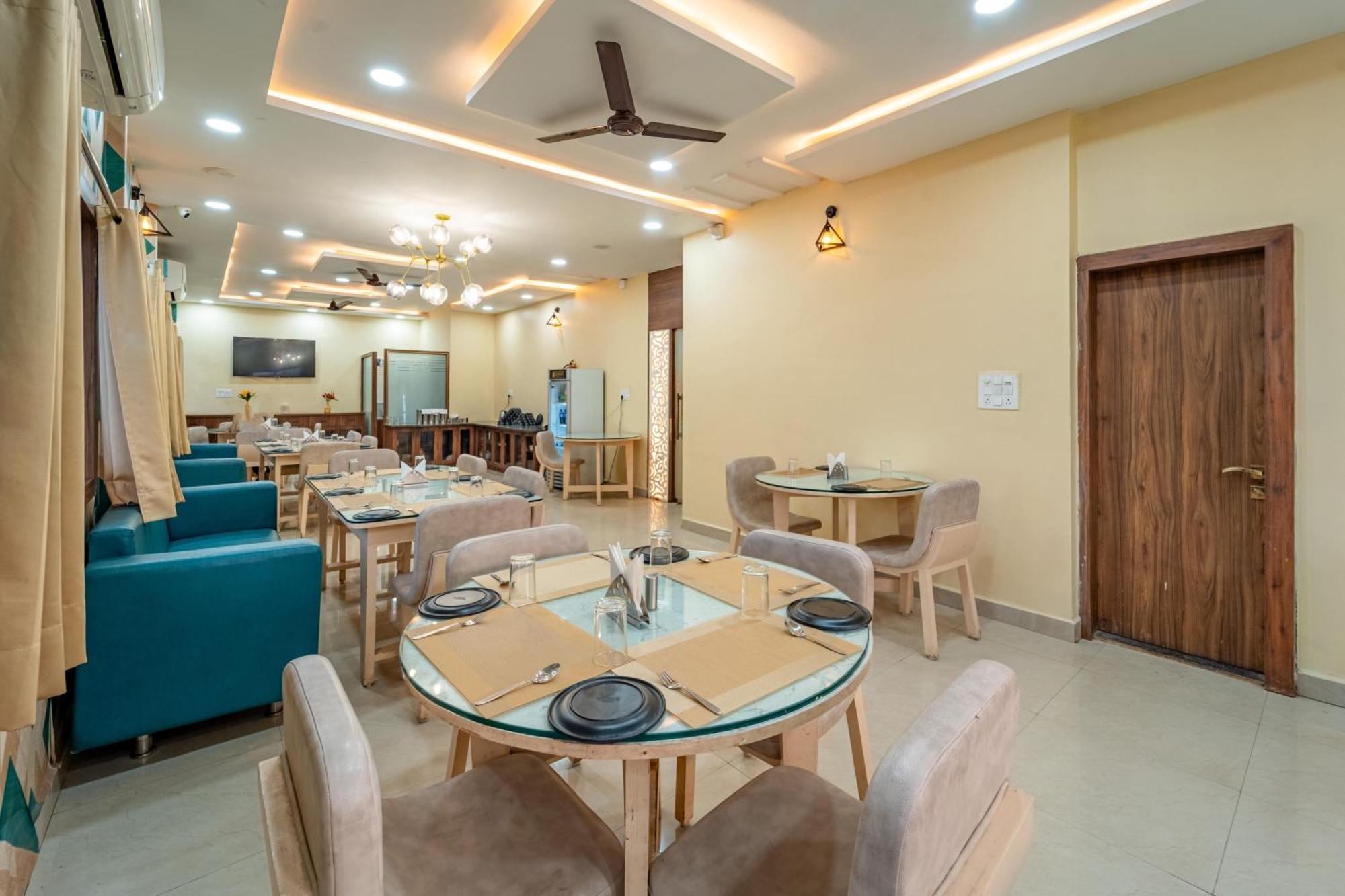 Treebo Premium Zorba Hotel Бопал Екстериор снимка