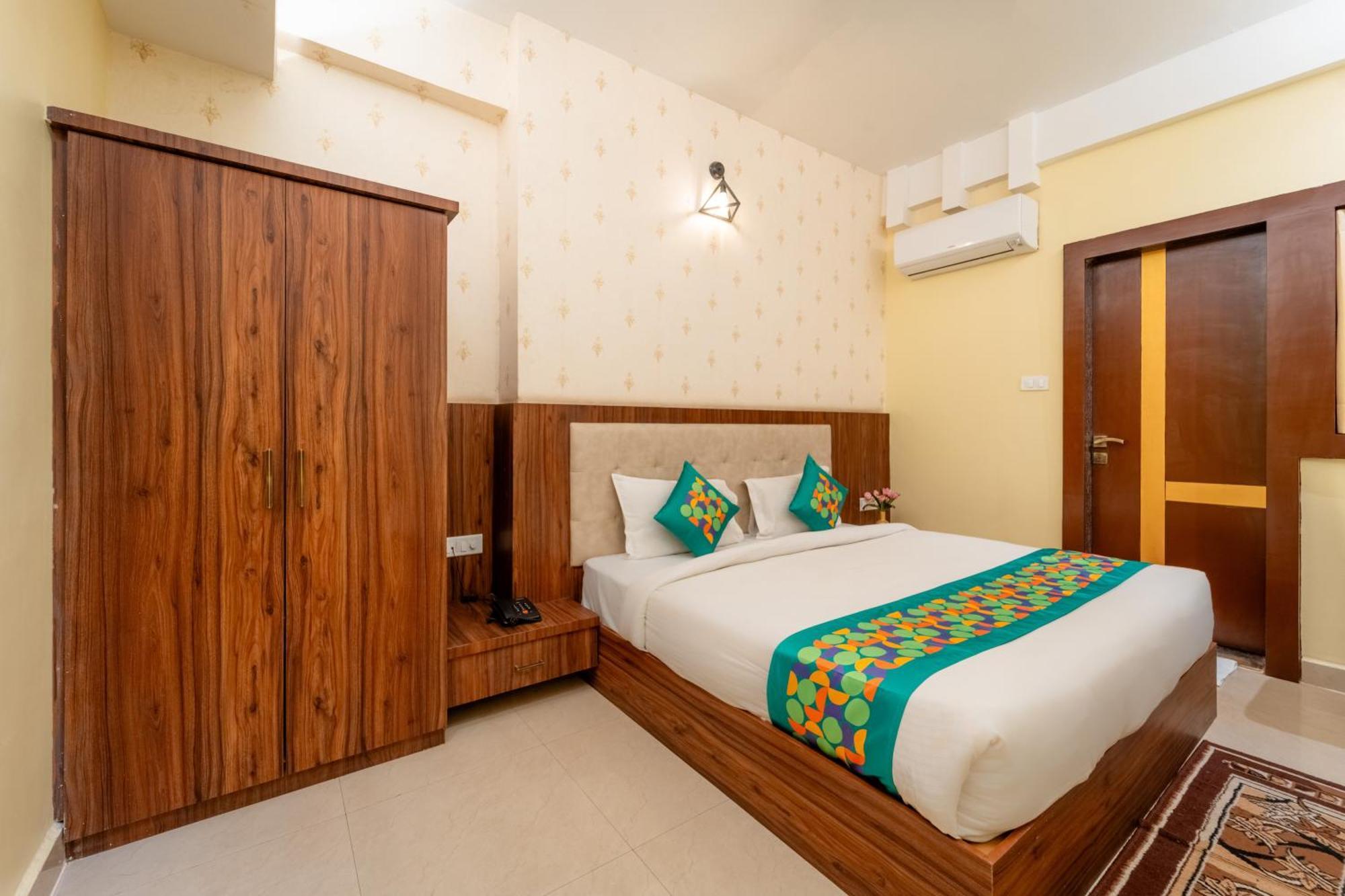 Treebo Premium Zorba Hotel Бопал Екстериор снимка