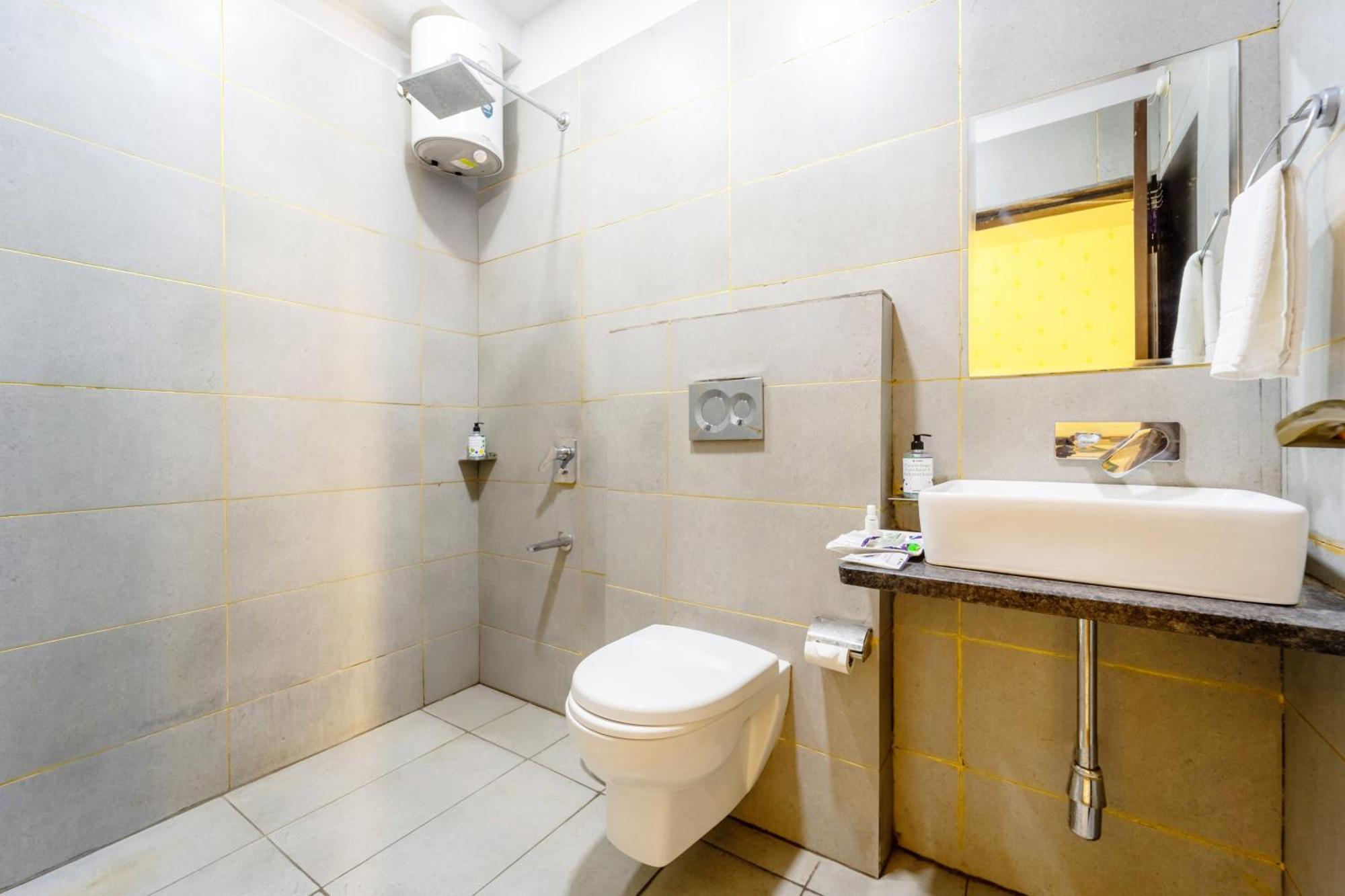 Treebo Premium Zorba Hotel Бопал Екстериор снимка