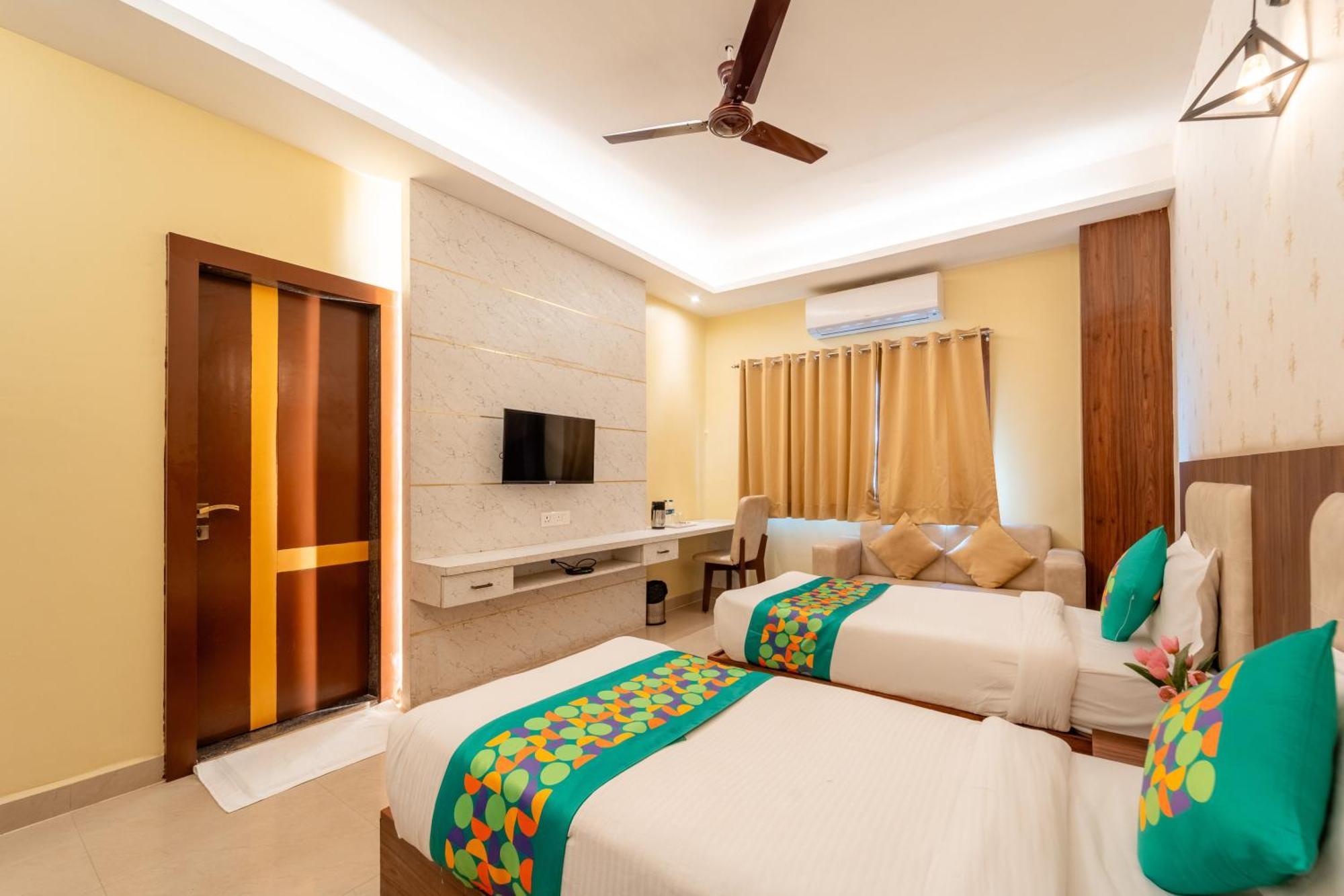 Treebo Premium Zorba Hotel Бопал Екстериор снимка