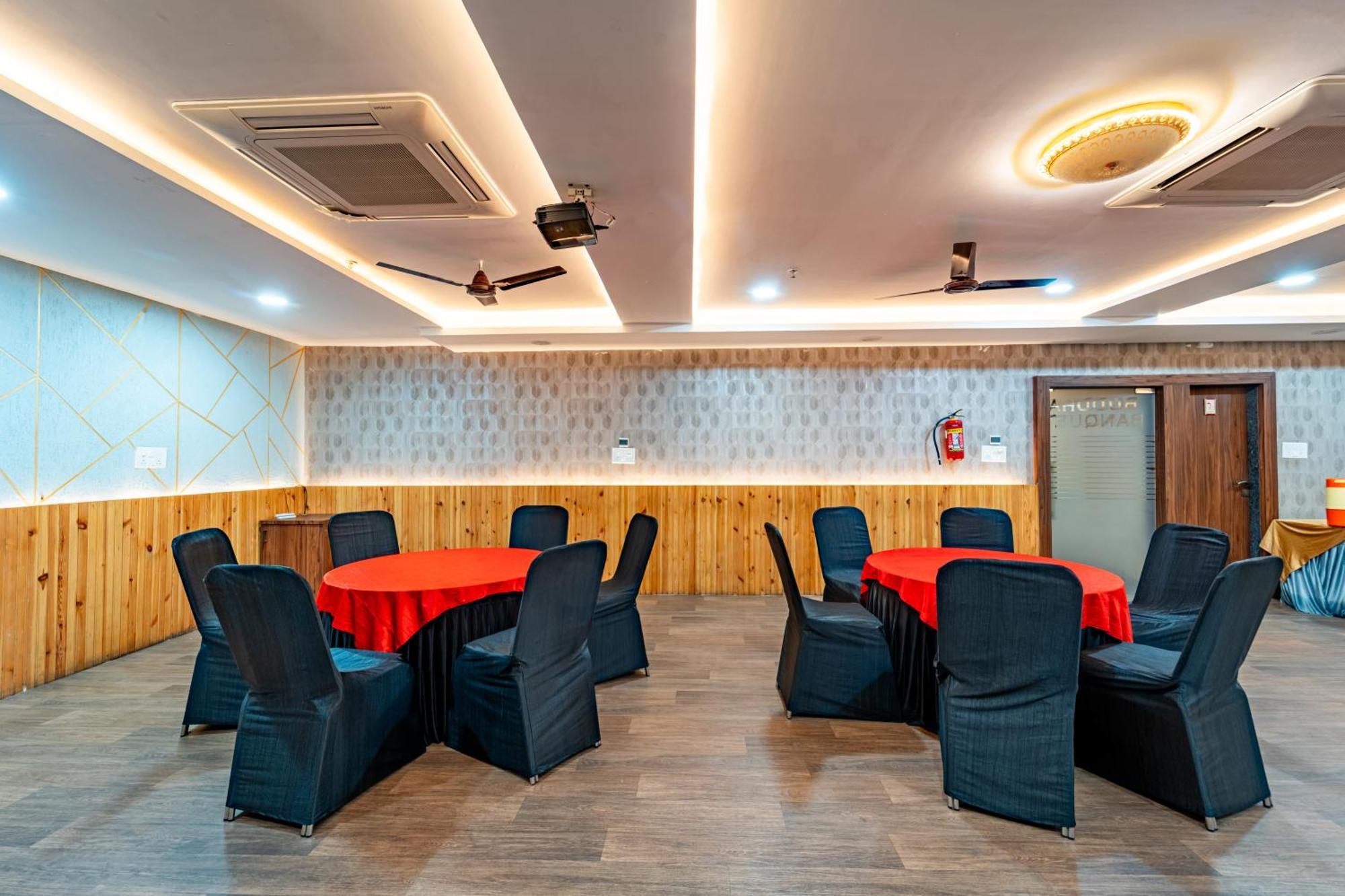 Treebo Premium Zorba Hotel Бопал Екстериор снимка