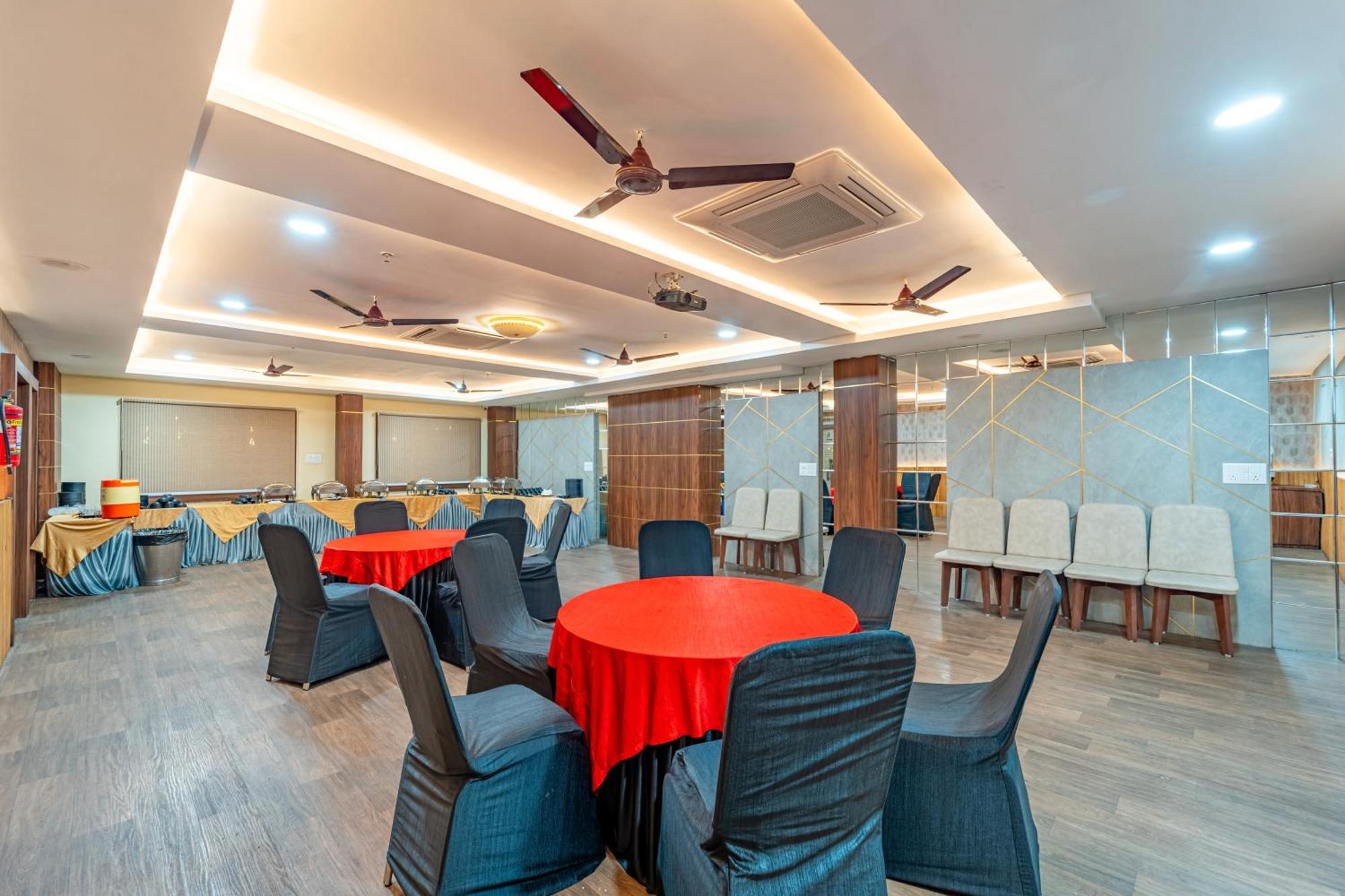 Treebo Premium Zorba Hotel Бопал Екстериор снимка