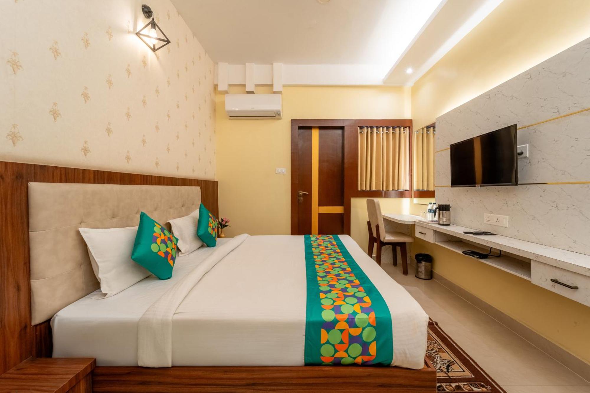 Treebo Premium Zorba Hotel Бопал Екстериор снимка