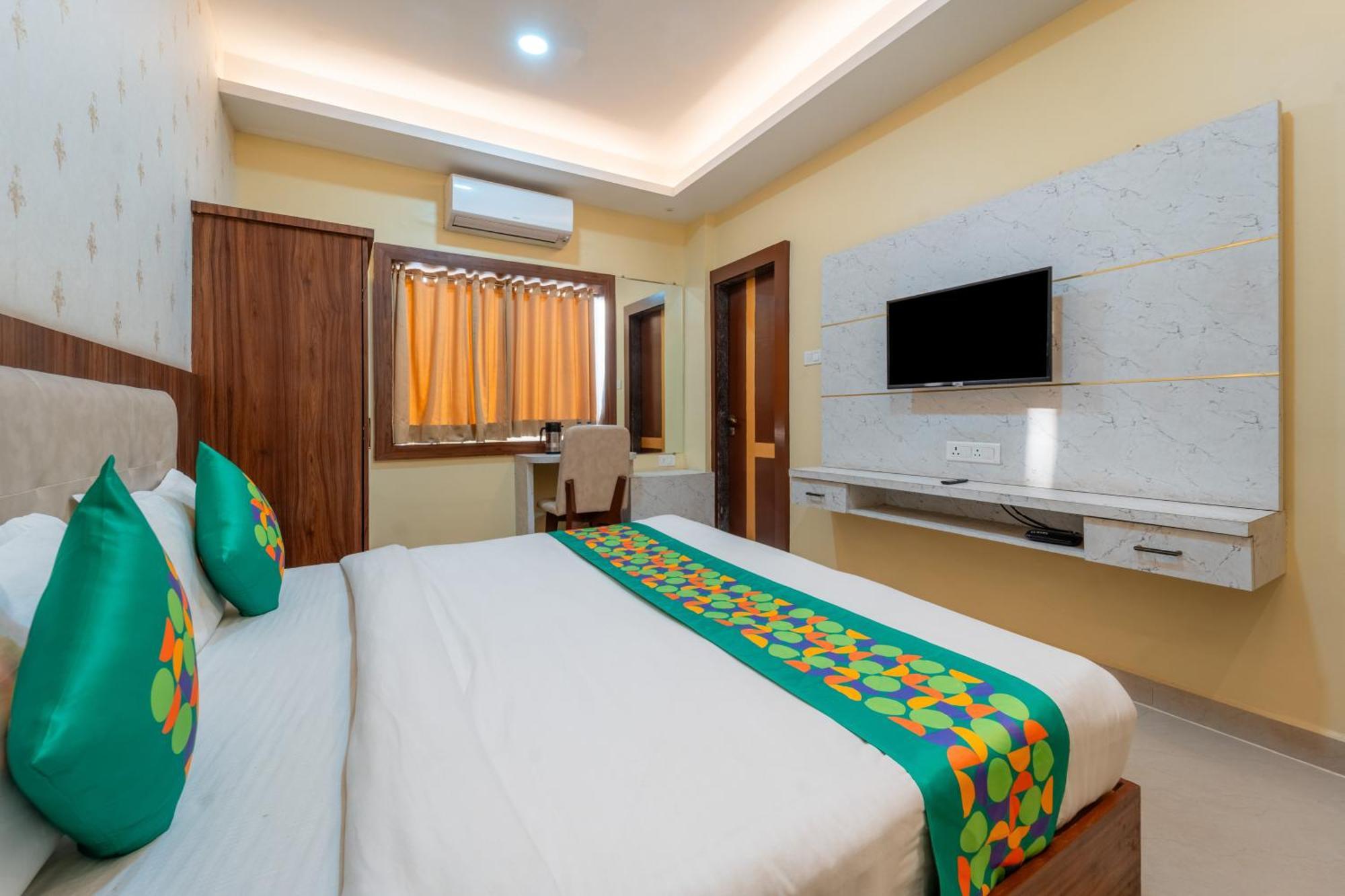 Treebo Premium Zorba Hotel Бопал Екстериор снимка